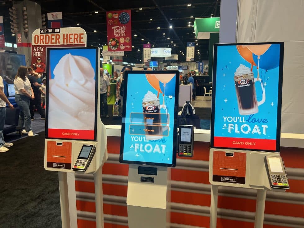 2970a9488470-GRUBBRR-kiosk-CreditNancyLuna-1-980x735-1.jpg