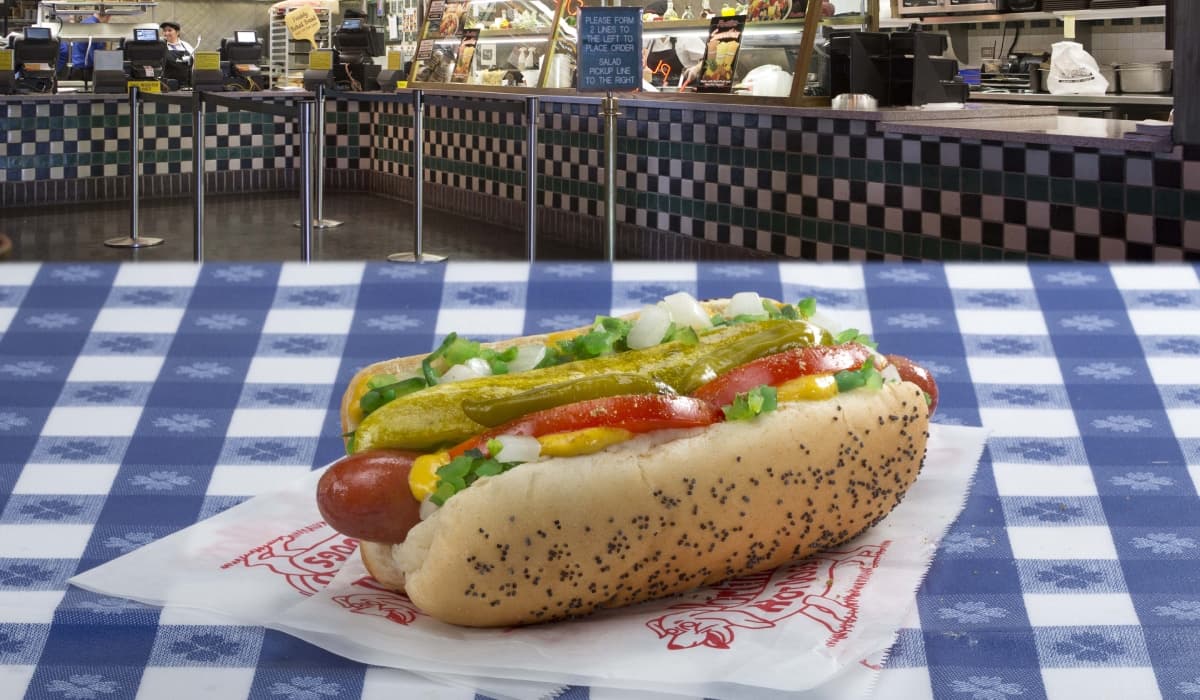 c1553be913c4-portilloshotdog.jpg